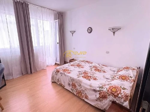 Apartament cu 4 camere, zona Tatarasi-Flora