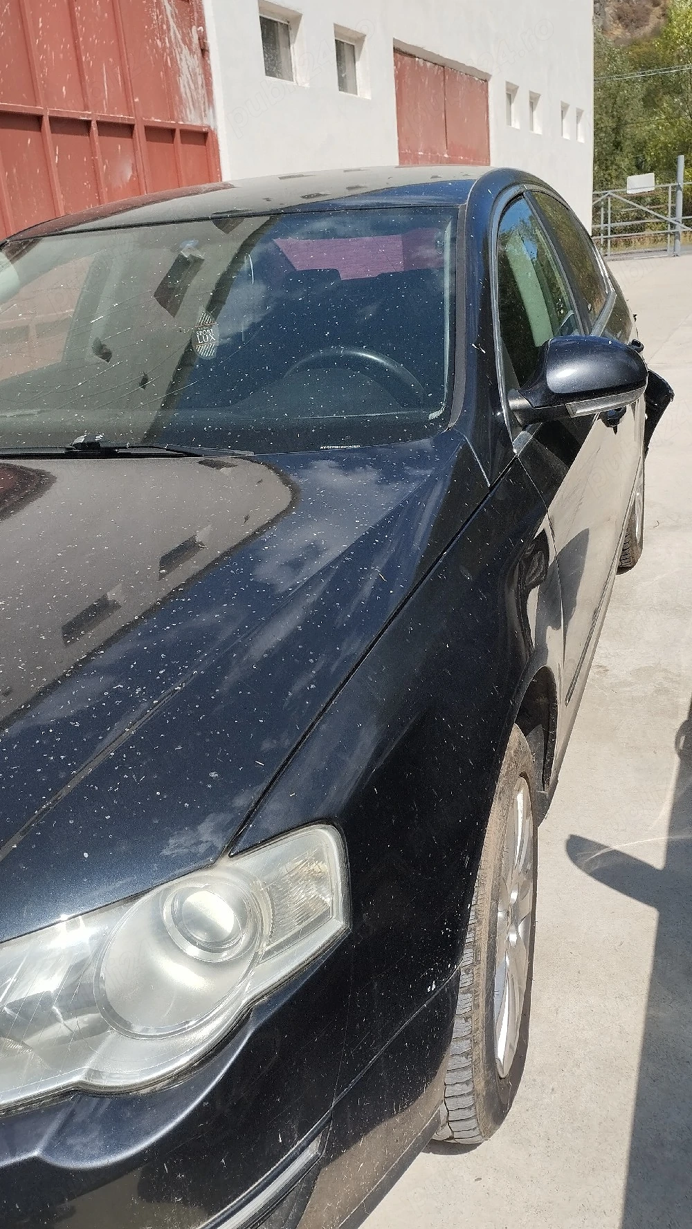 Vând Volkswagen Passat 2009 avariat