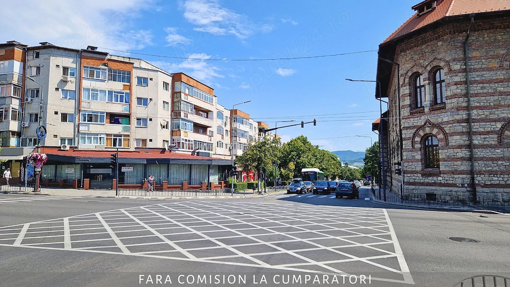 Apartament 2 Camere, Etajul 1, LANGA LAHOVARI