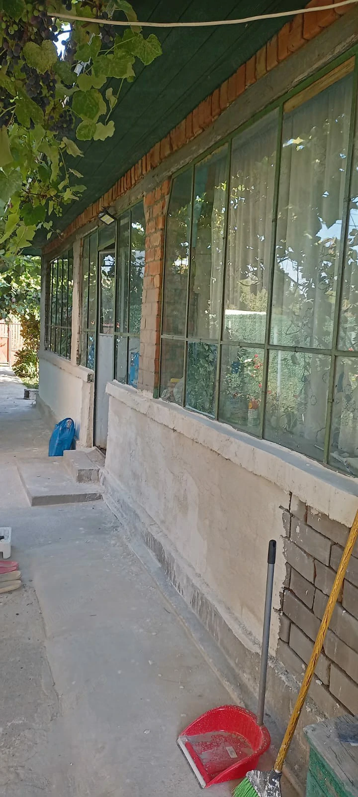 casa locuibila teren generos 863mp -Lilieci Ialomița -aproape DN2