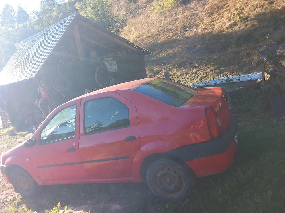Vând Dacia logan 