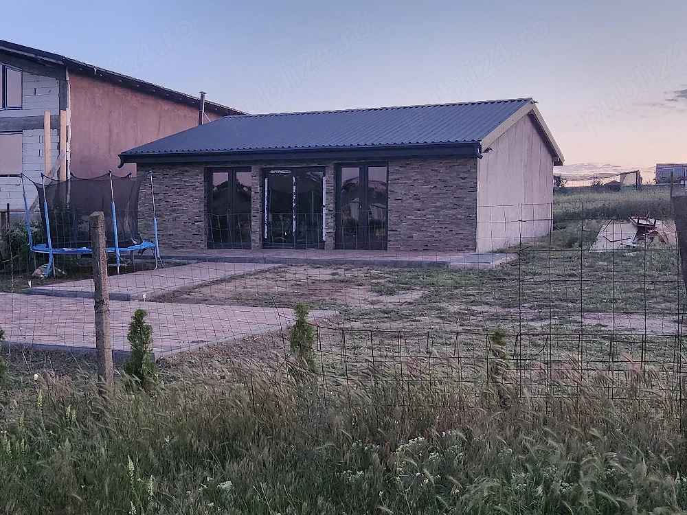 Casa vacanta +teren 630 mp-Sat Costi