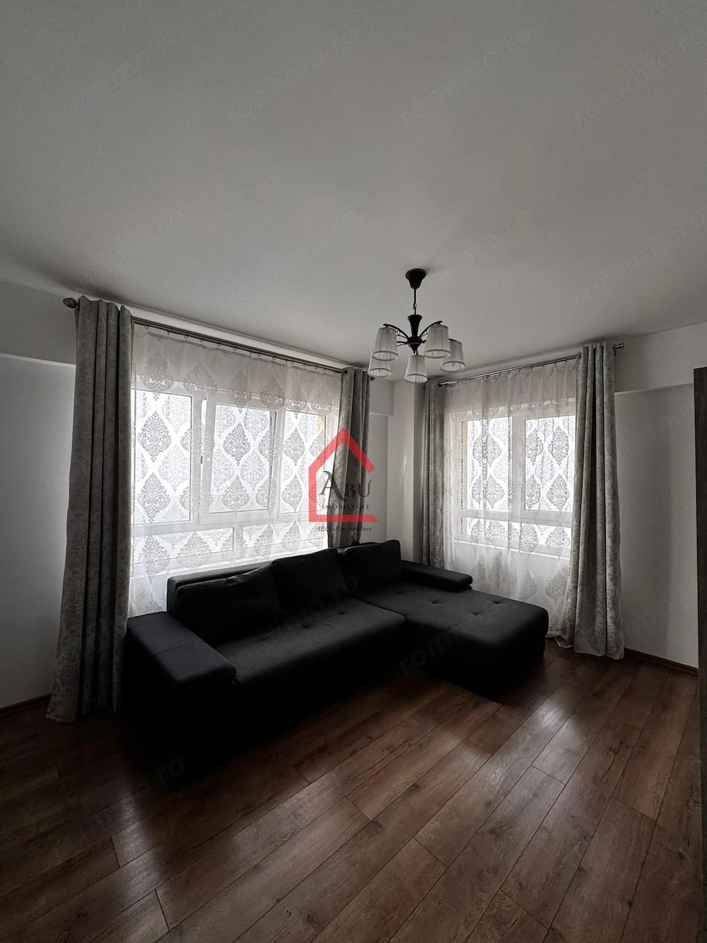 Apartament cu 2 camere, Decomandat, bloc nou, parcare