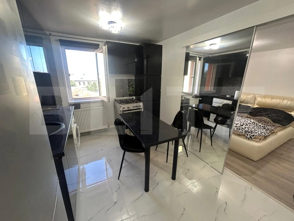 2 Camere | Micro 5 | Etaj 4 /4 | Semidecomandat | 