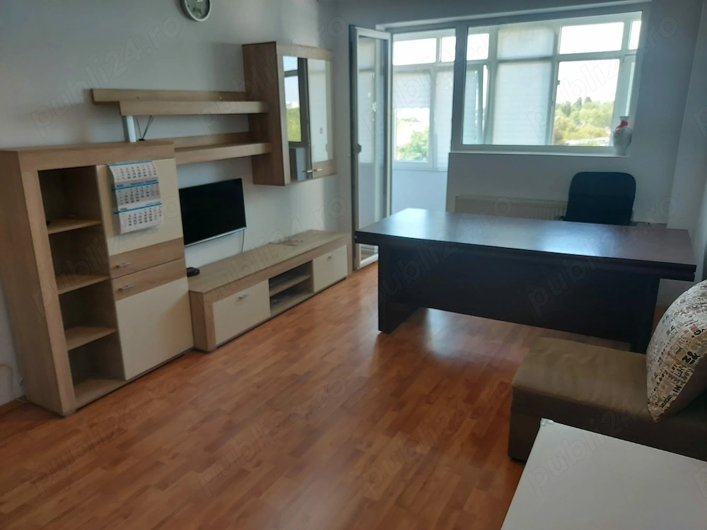 Inchiriez apartament sector 4