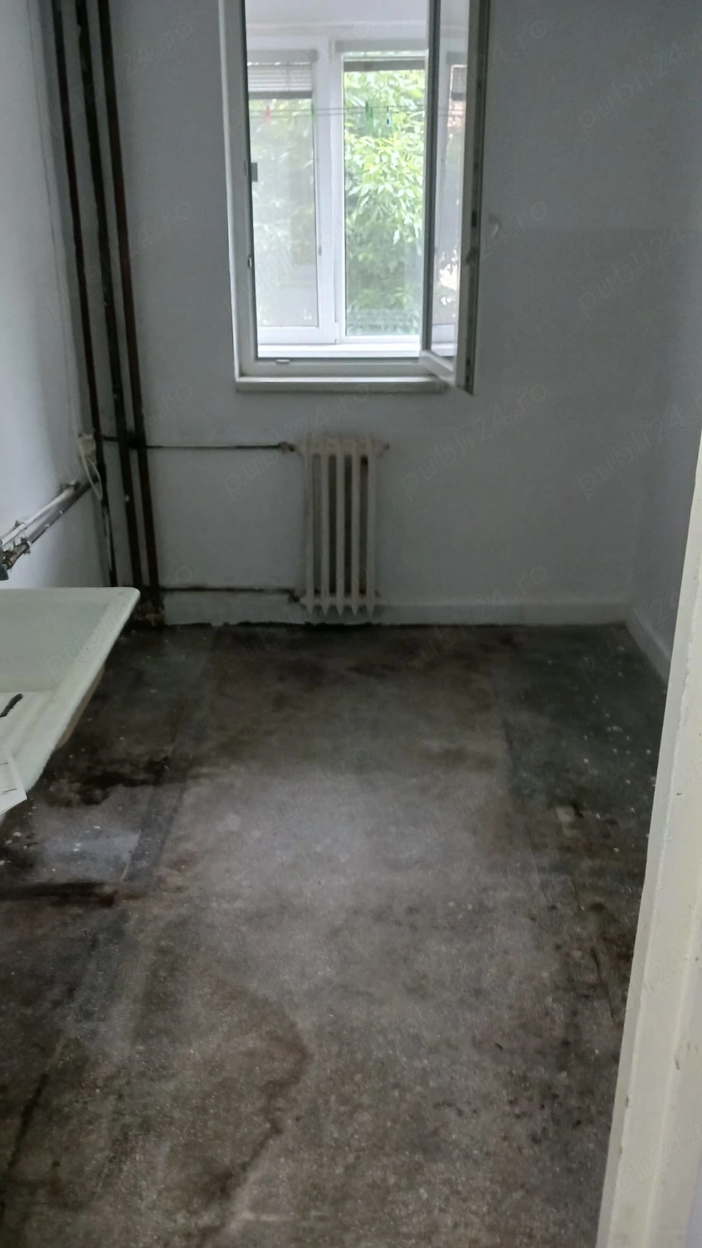 De vânzare apartament cu doua camere decomandate în Calea Sagului 