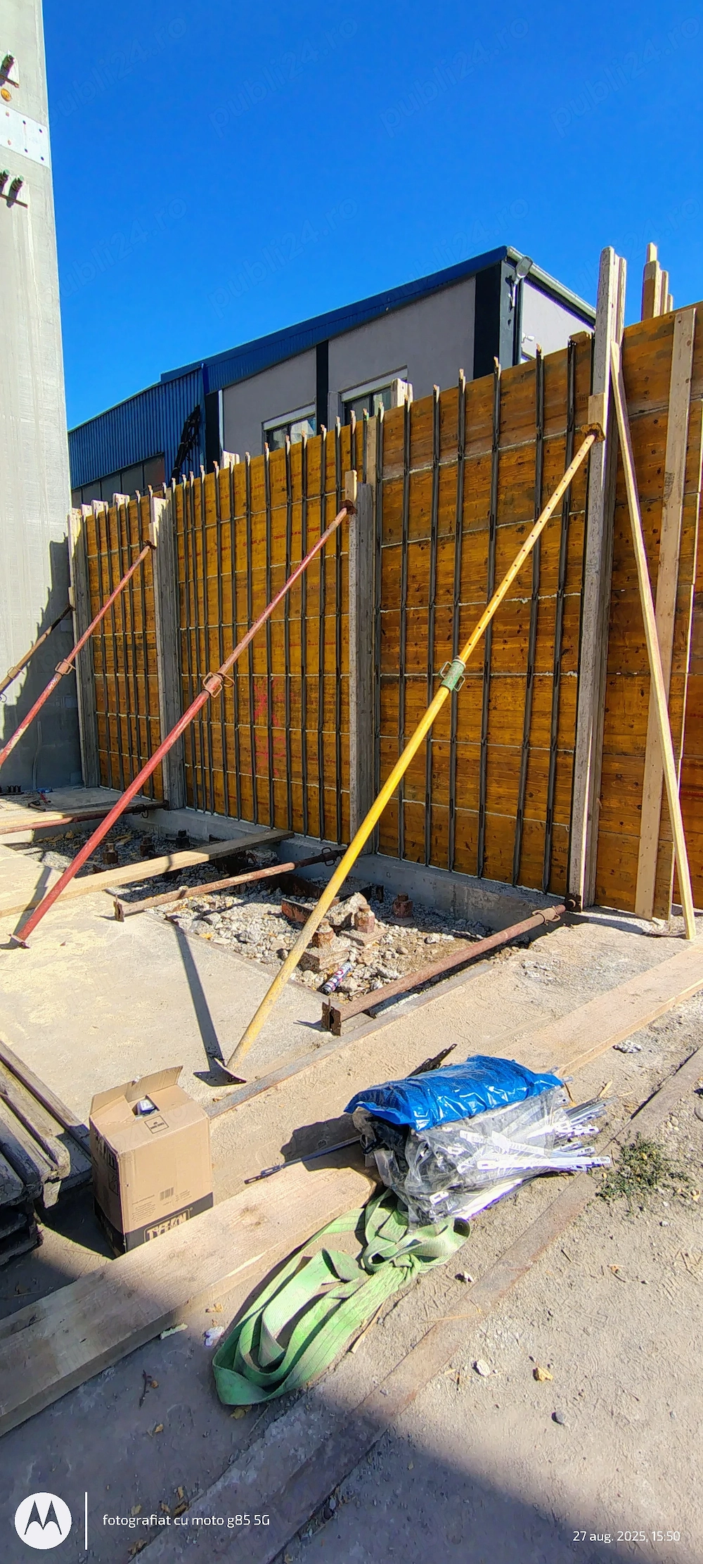 Societate comercial angajează dulgheri, fierari