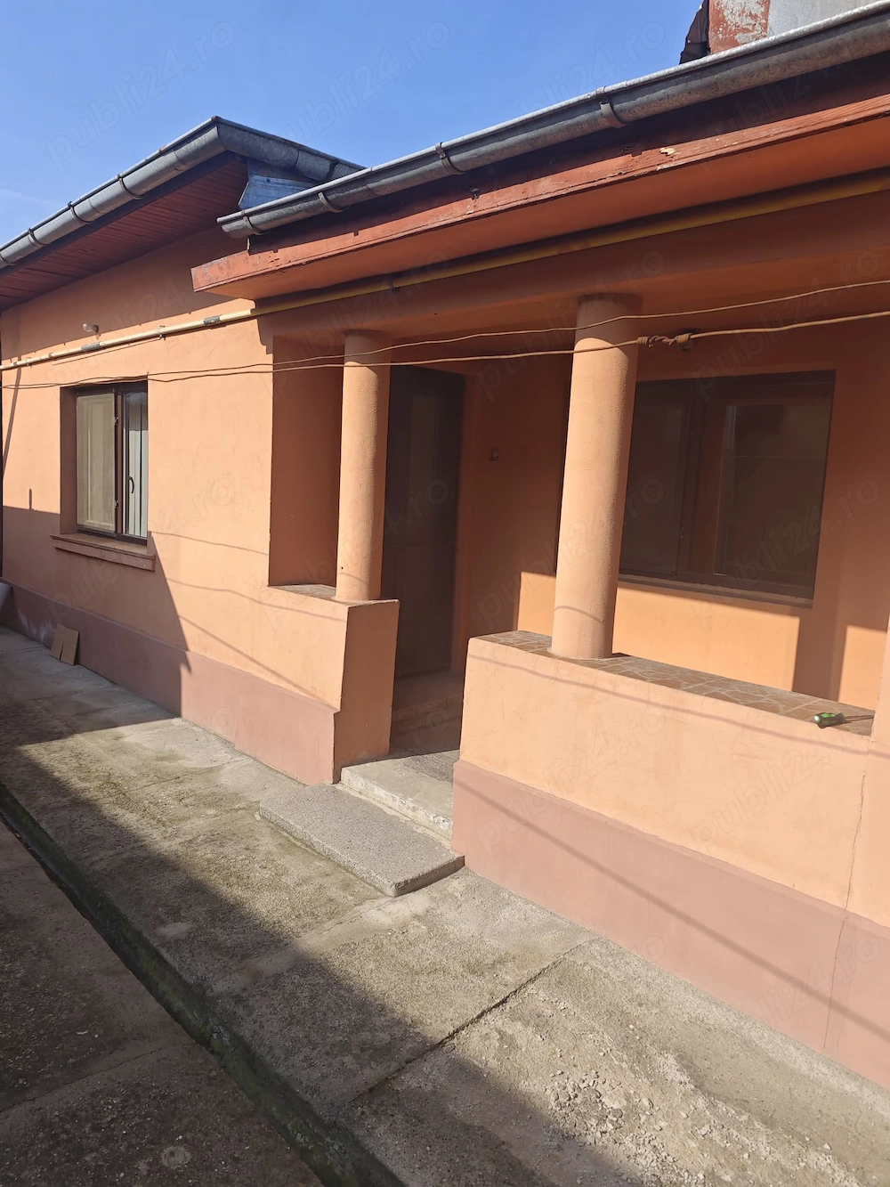 Casa de vanzare-langa teatrul de vara - Giurgiu