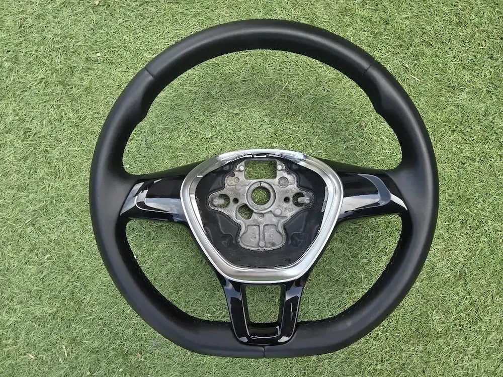 Volan VW golf 7 model CUP Impecabil Asigur montaj