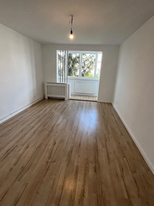 Se oferă spre vânzare apartament 2 camere decomandat, etaj 3 4 , vedere bilaterală a blocului,noxa