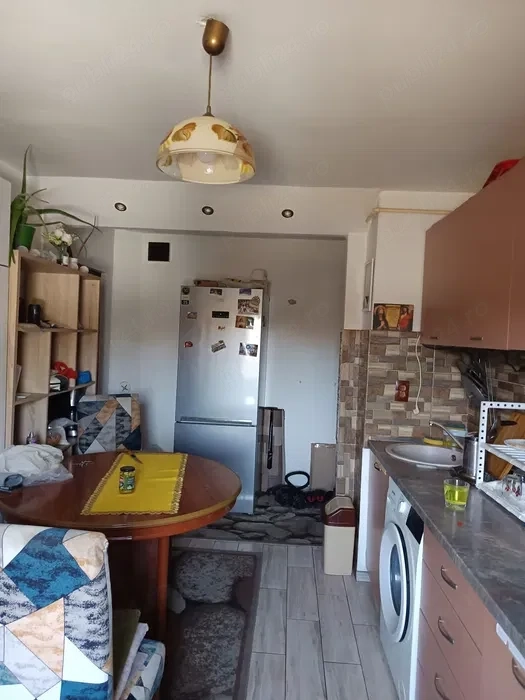 De vanzare-apartament 2 camere zona Lipovei