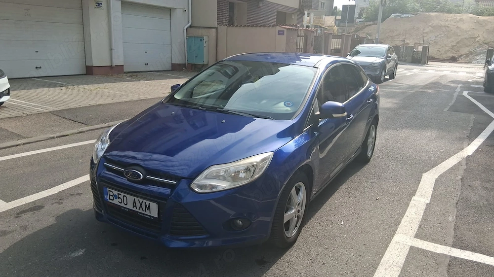 Societate Comerciala vinde Ford Focus