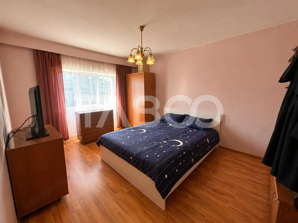 Apartament 3 camere decomandate cu balcon in zona Manastur Primaverii