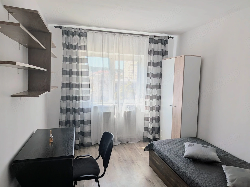 Inchiriez apartament Gara, 4 camere