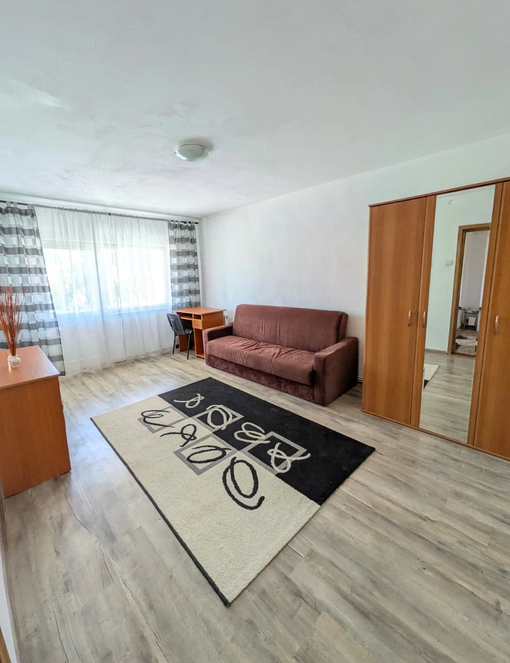 Inchiriez apartament Gara, variante 2-3-4 camere