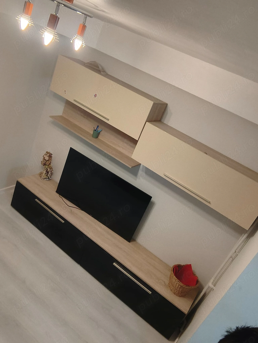 Închiriez garsonieră la parter calea lipovei