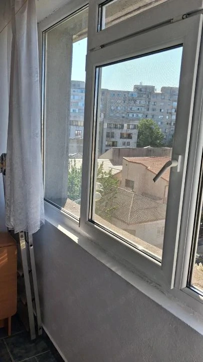 Garsonieră Transformată în Apartament cu 2 Camere - Zona Casa de Cult