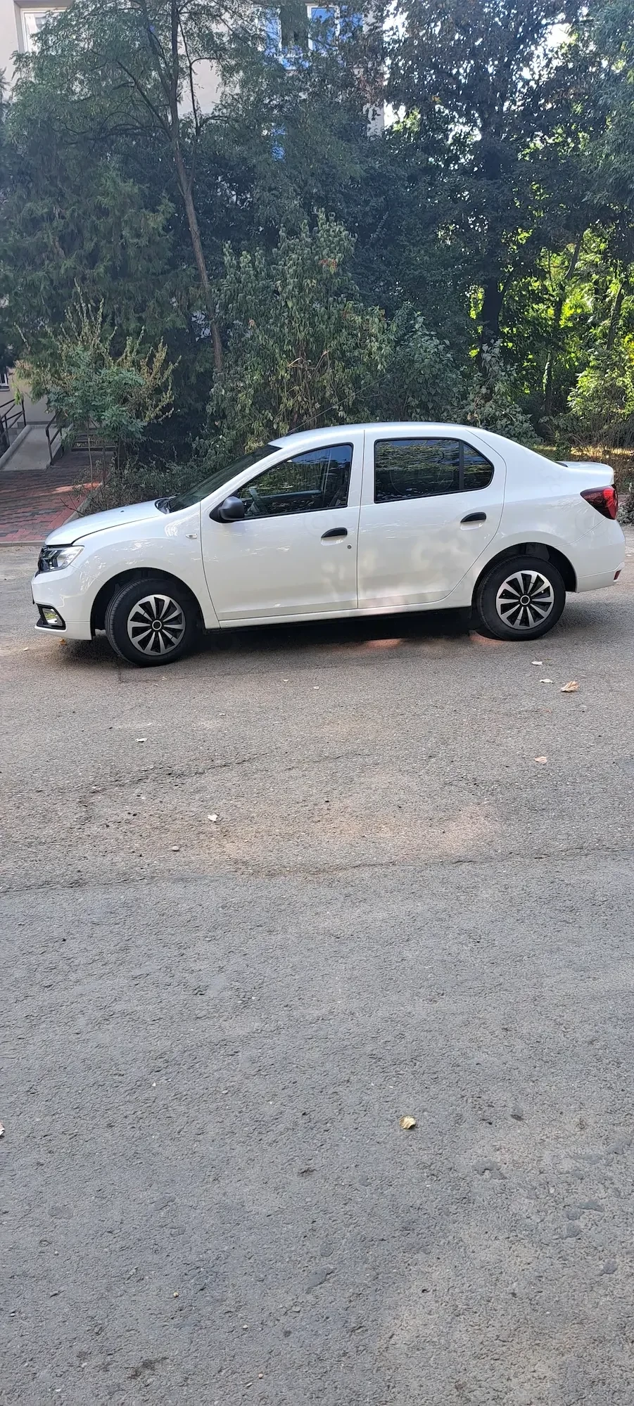 DACIA Logan