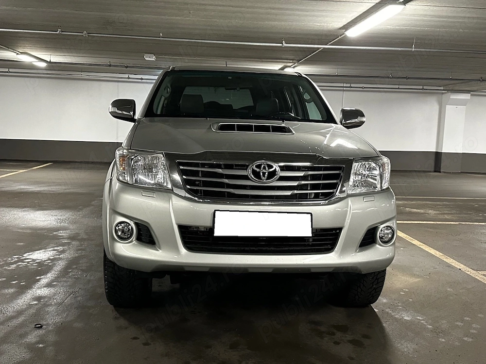 2015 Toyota HiLux 2.5-144 D 4WD Cabină dublă
