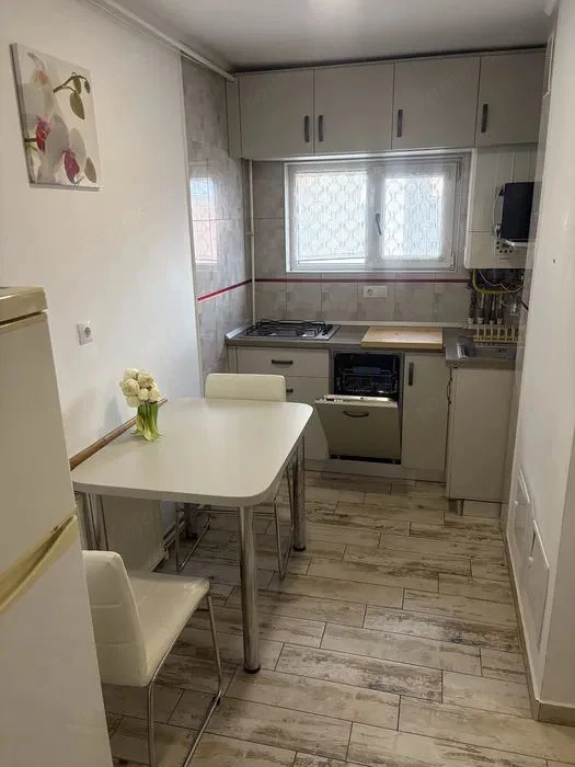 Apartament 2 camere, in centrul orasului, spre inchiriere
