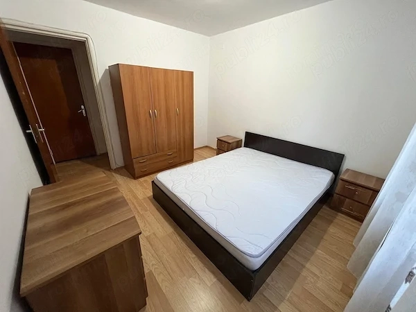 Închiriez Ap 3 camere