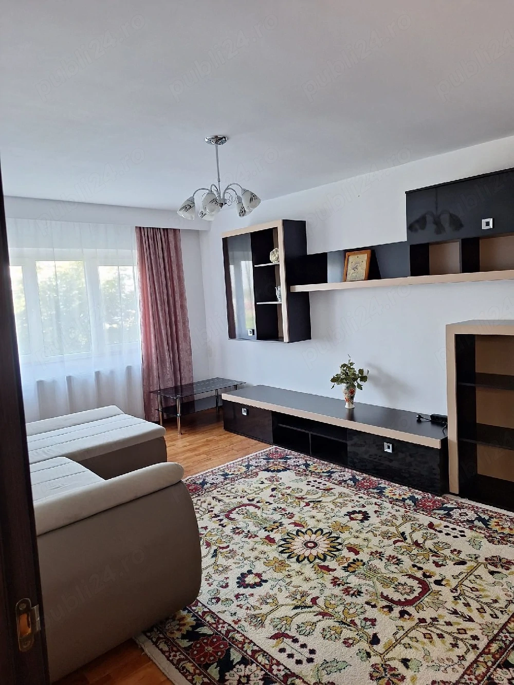 Vând apartament 