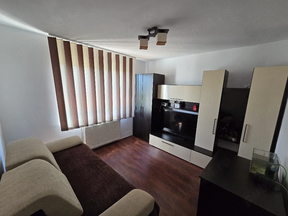 apartament 2 camere decomodat etaj 2 reghin Bul Libertatii