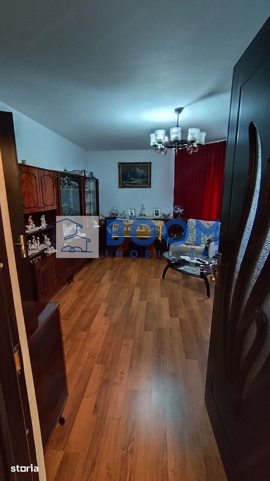 Apartament 3 camere Cina | Etaj 1 | Centrala proprie