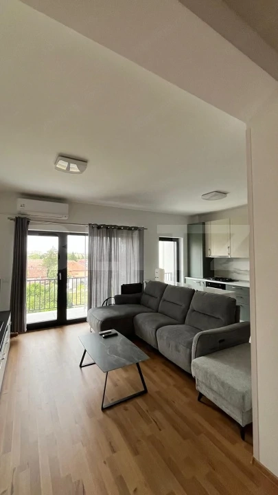 Apartament cu 3 camere, 90 mp, zona Steaua/Sagului
