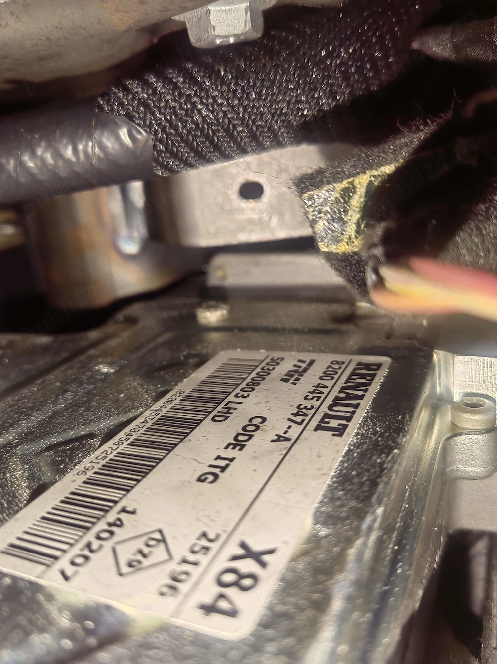Coloană de direcție electrică pentru Renault Megane 2. Piesa are senzorul de cuplu defect.