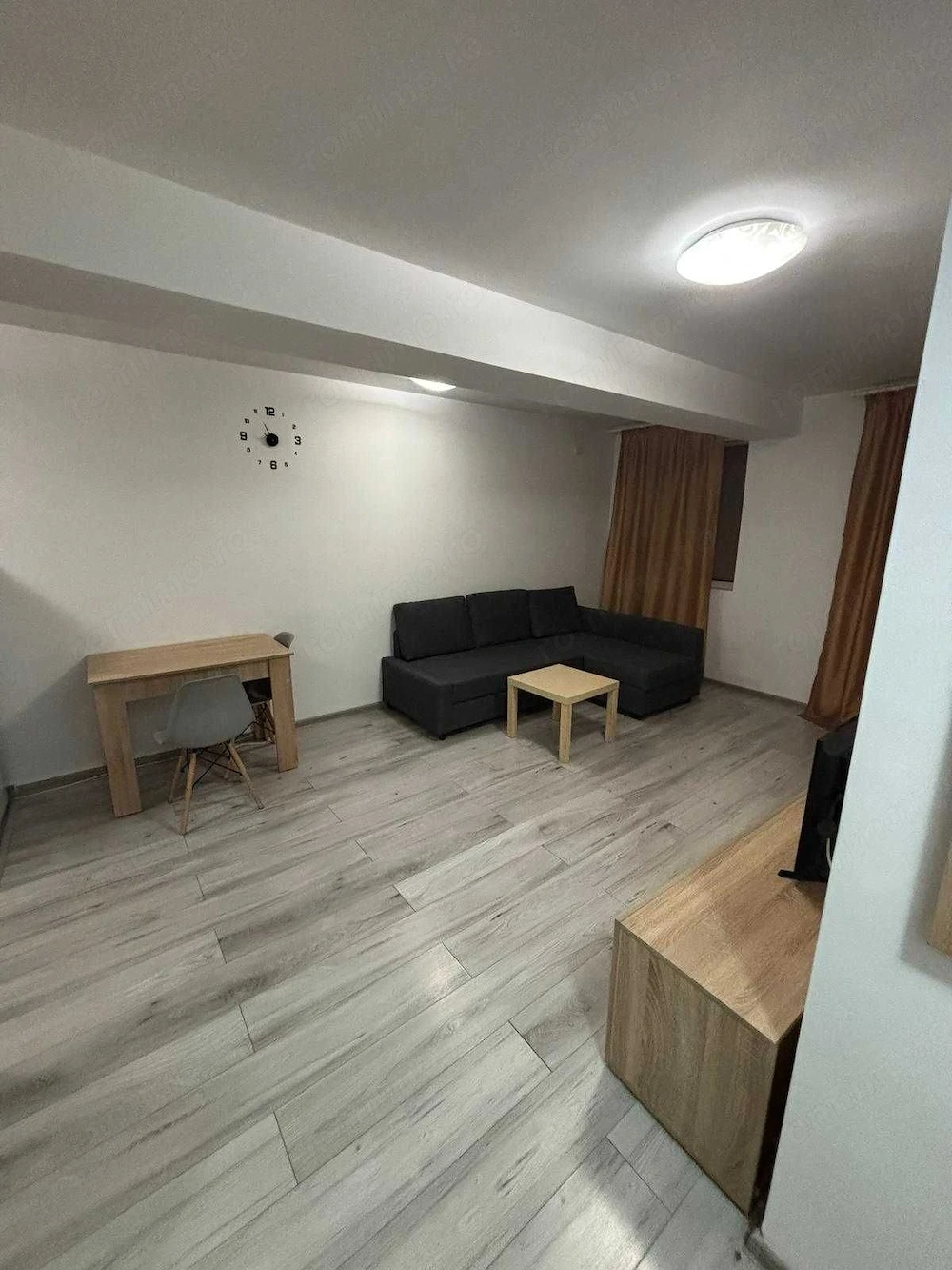 Garsonieră de închiriere, zona Liberty Center