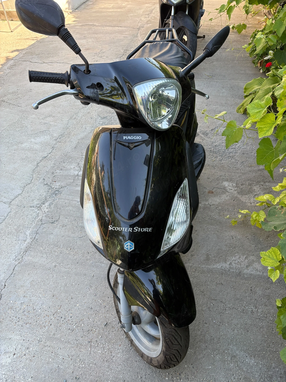 Scuter Piaggio Fly 2004