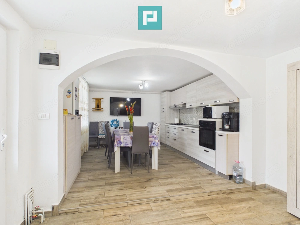 Casă solidă în Curtici cu teren de 1166 mp