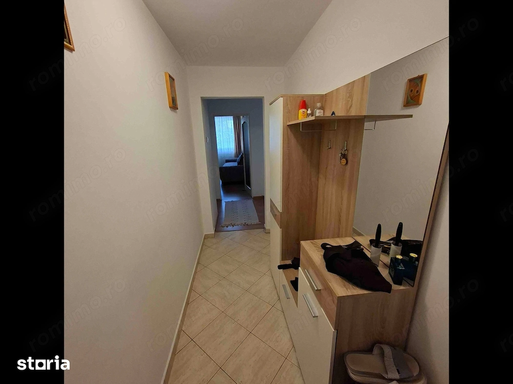 Vand apartament 2 camere et 2 lipit de parc Dr Taberei