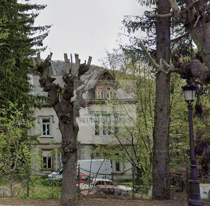 Proprietar vand teren 3349 mp in centrul orasului Sinaia