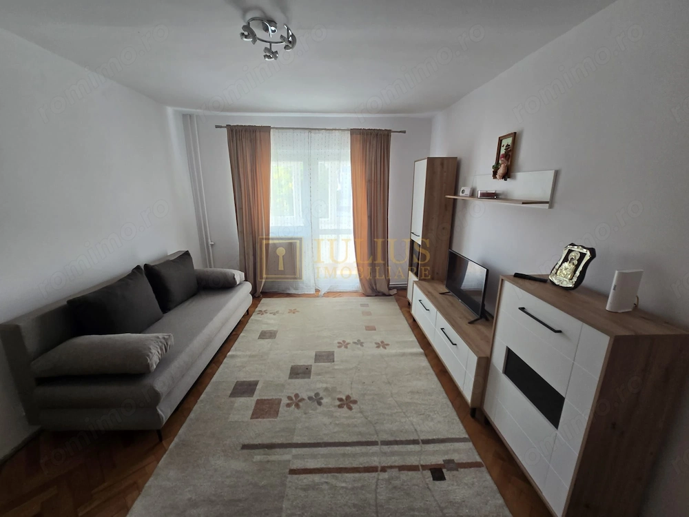 3 camere| etaj 2 | 2 băi | centrală| renovat recent