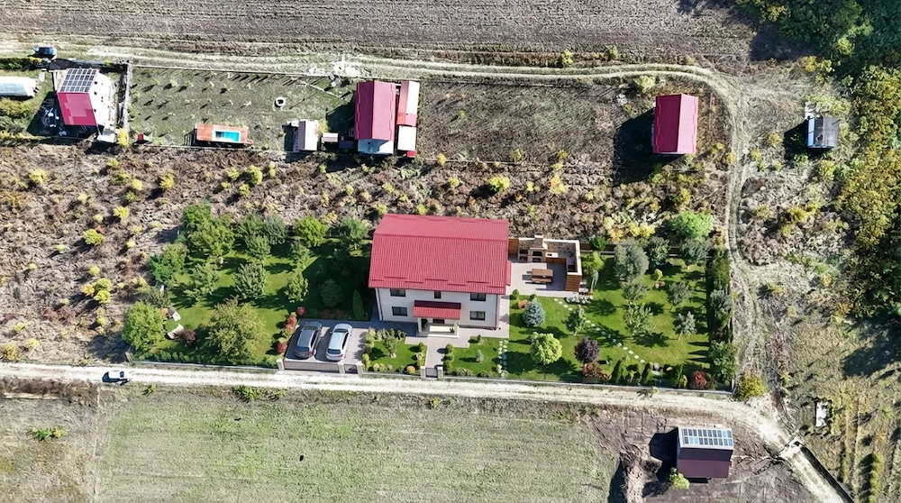 Refugiu la marginea padurii — 2822 mp de liniste in Cocani.