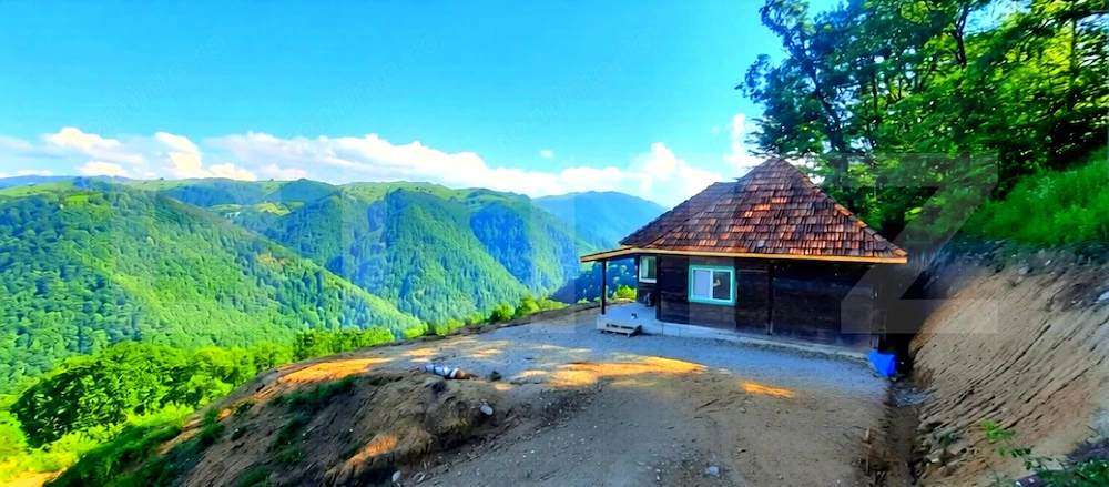 Cabana superbă din bârne de lemn, zona montana – Șugag