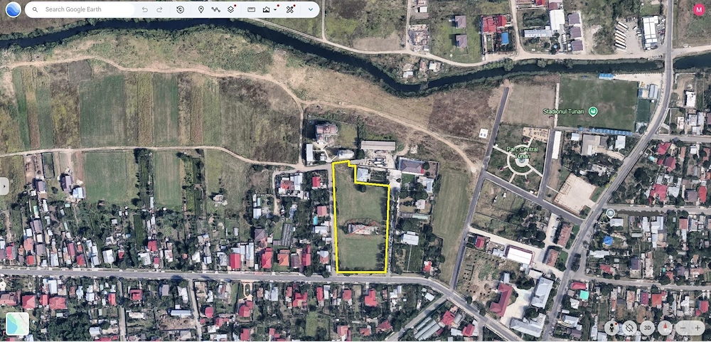 Tunari - If, langa Primarie, cu deschidere la Bld. 1 Decembrie, 8.800 mp. ideal comercial
