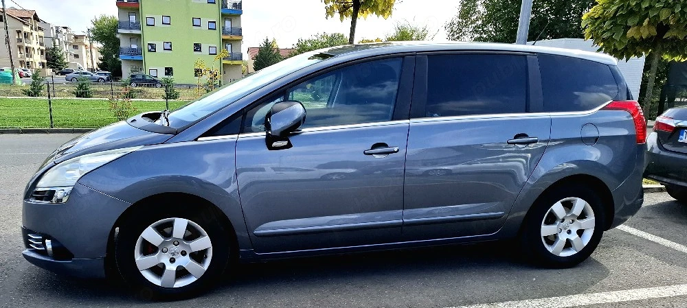 vând Peugeot 5008 1.6 HDI, 112cp,fabr.2012,euro 5,7 locuri, inmatriculat, proprietar.