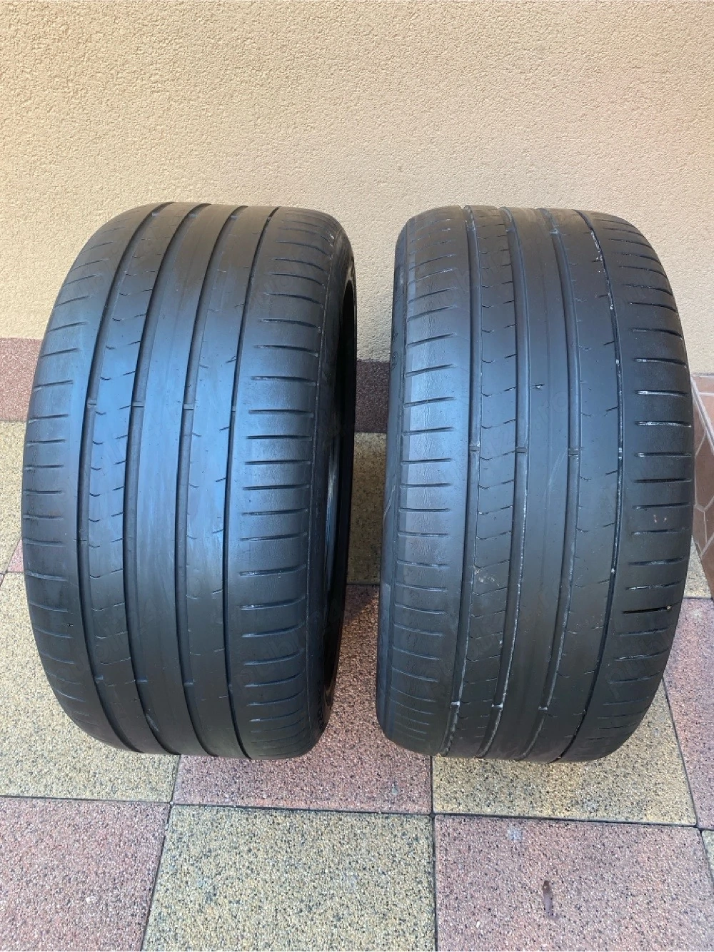 Set 2 anvelope 305 40 20 Pirelli Runflat cauciucuri vara