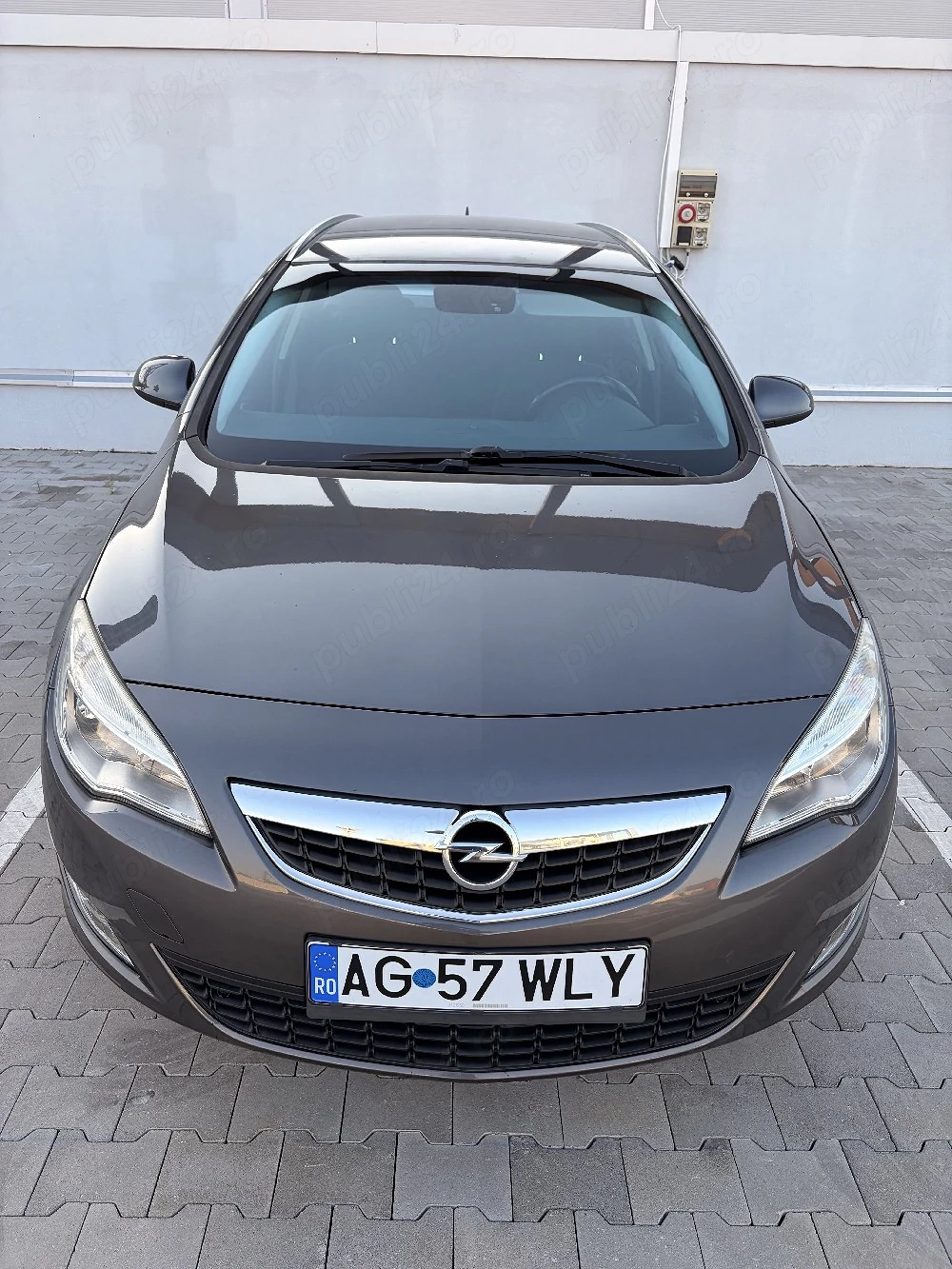 Opel Astra J 2011