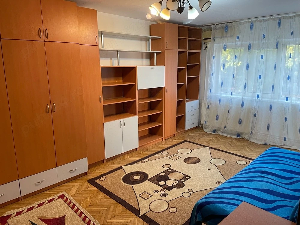 Proprietar închiriez 3 camere decomandate|etaj 1|cetrala gaz |2 bai | renovat recent |zona Girocului