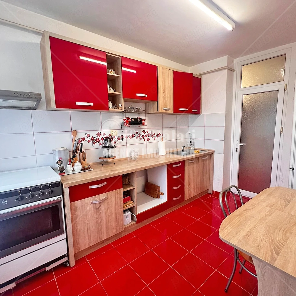 | Apartament cu 2 camere | Siderurgistilor Vest | Etaj 3 |