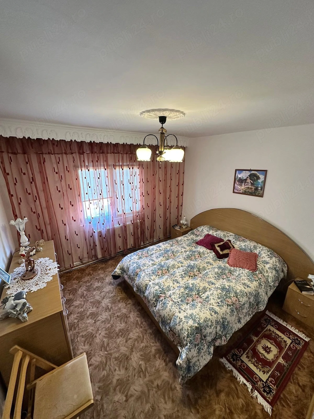 Se vinde apartament cu 3 camere in Comanesti, et.4