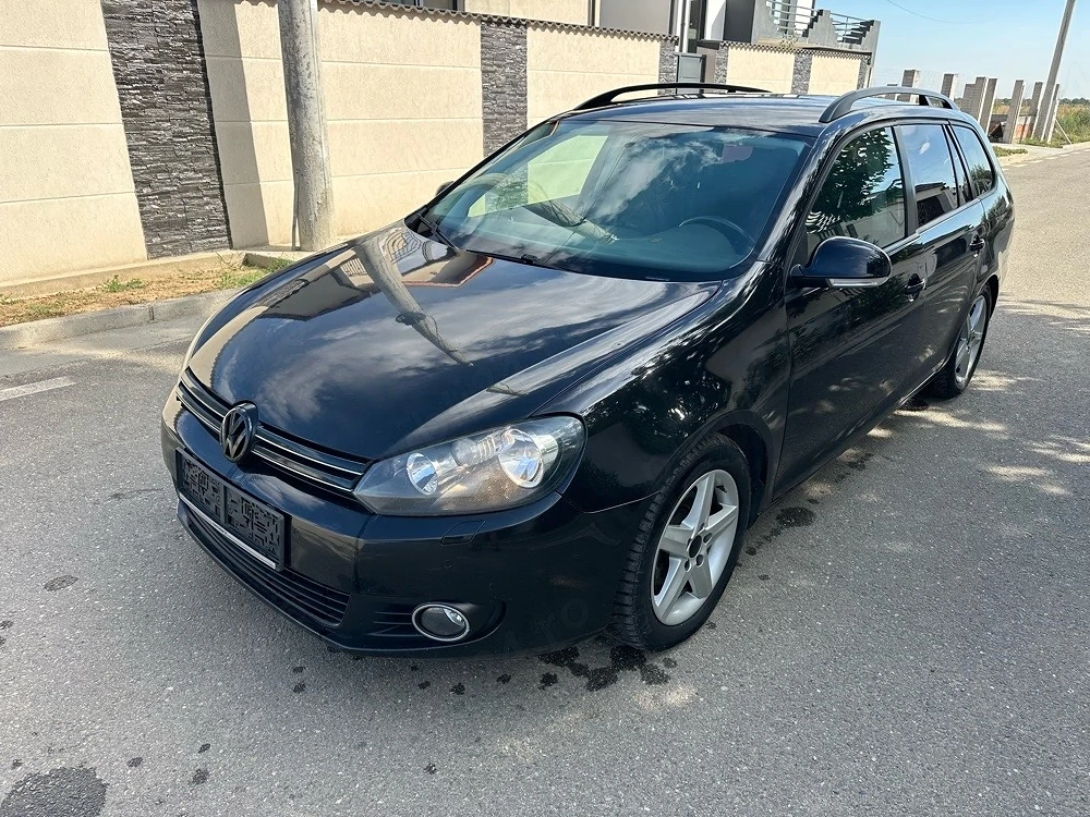 VW Golf VI 1.6 TDI,Euro 5,Navigatie,Pilot automat,klima