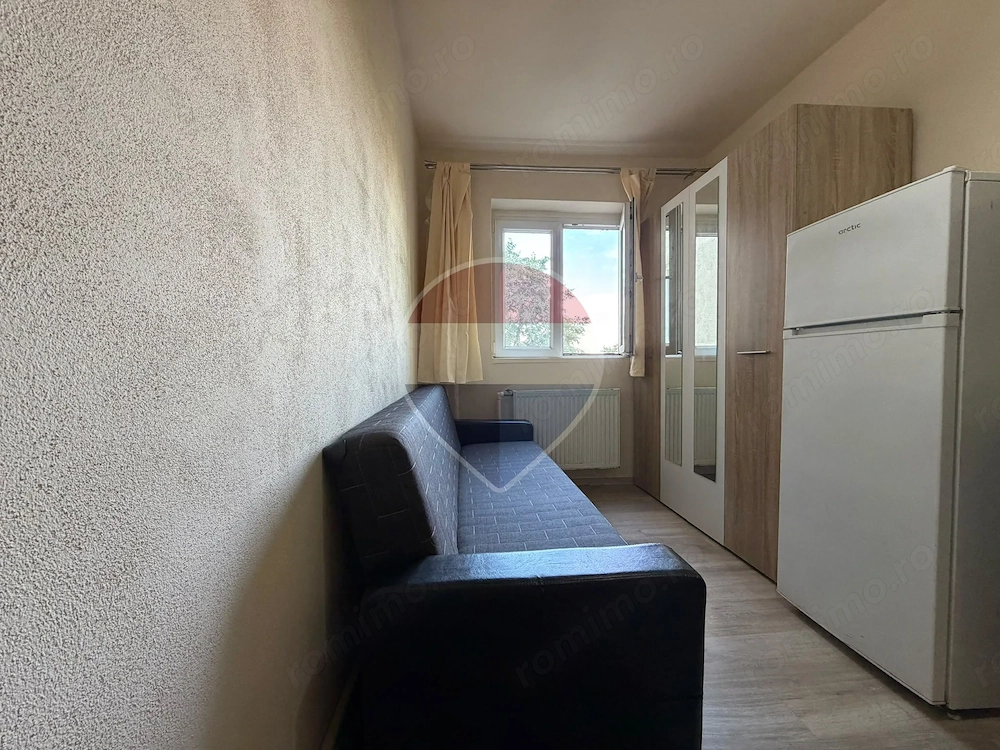 Apartament cu 1 camere de vânzare în zona Dambovita