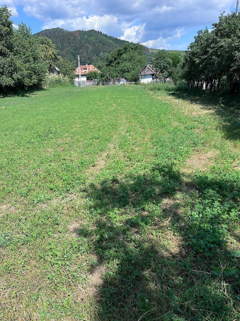 Teren intravilan Gârcina 5 min.de oraș 3300 mp.