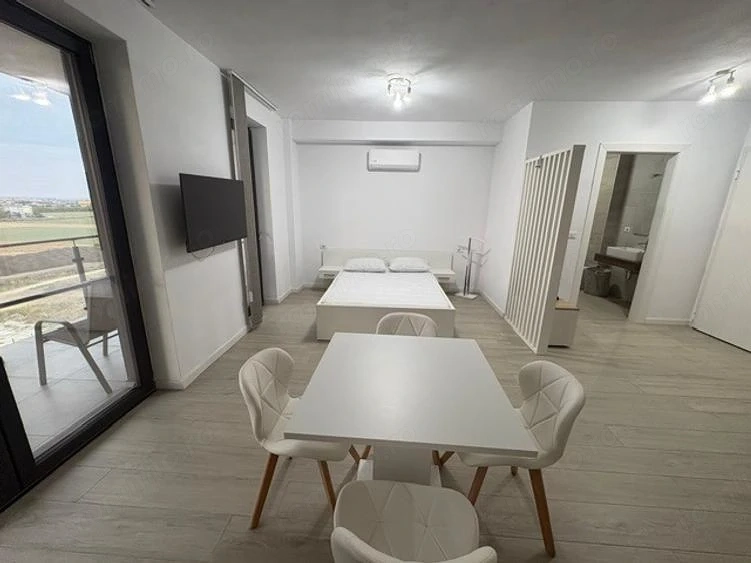 Inchiriez apartament cu o camera, etaj 8 din 9,