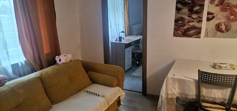 Închiriez apartament 3 camere